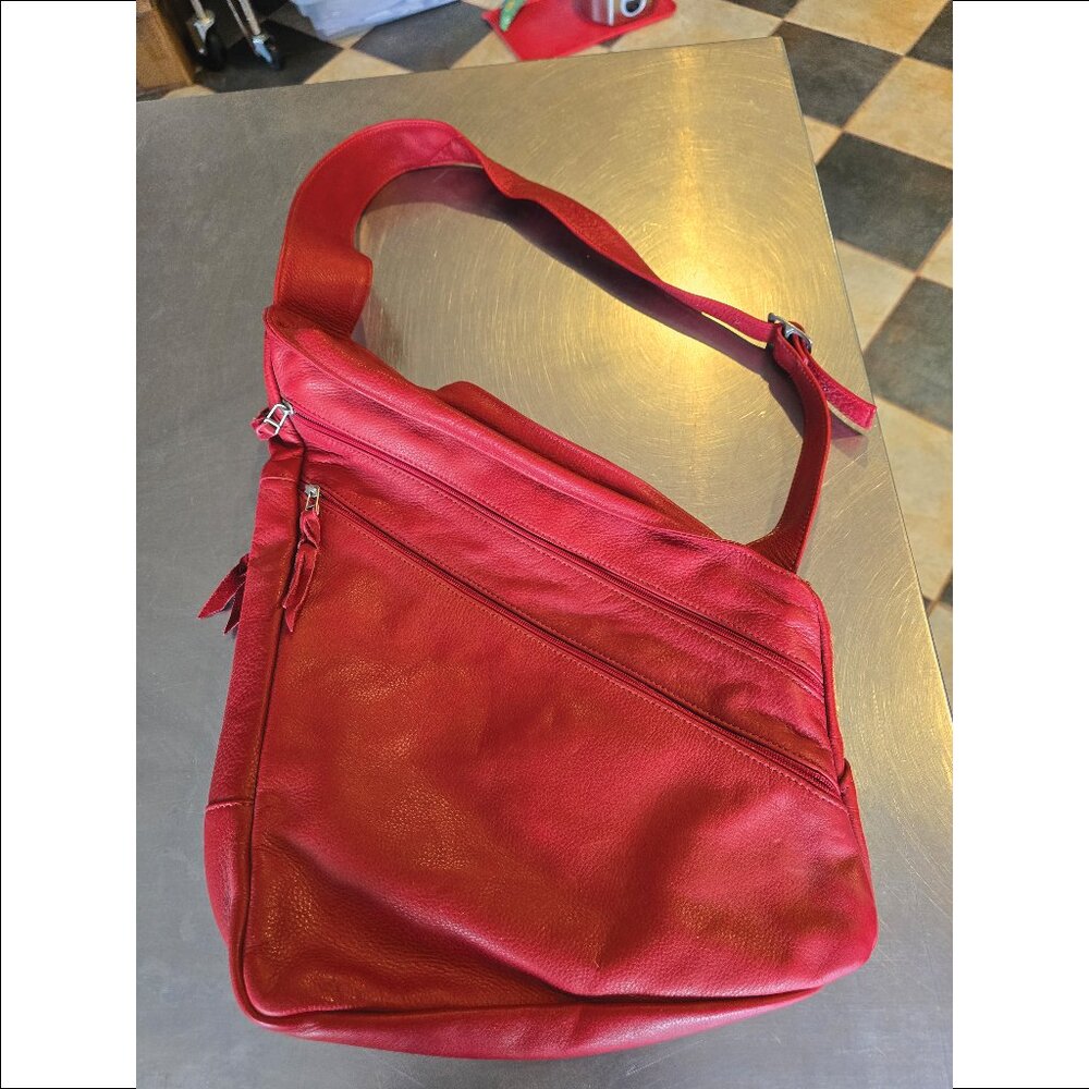 SVEN BERKELEY USA Leather Angled Carryall Shoulder Bag Red STYLE 701